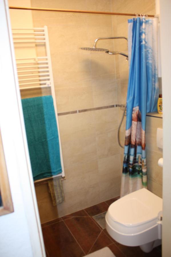 Zentral Gelegene Ferienwohnung Любек Екстер'єр фото